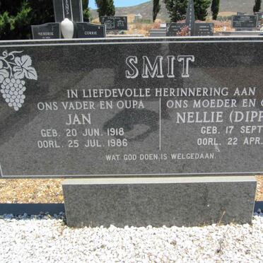 SMIT Jan 1918-1986 &amp; Nellie DIPPENAAR 1921-2002