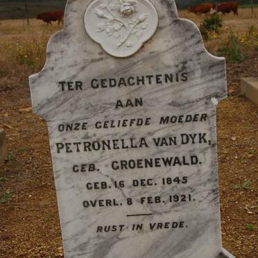 DYK Petronella, van nee GROENEWALD 1845-1921
