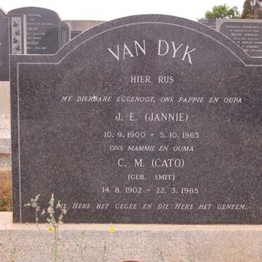 DYK J.E., van 1900-1965 &amp; C.M. SMIT 1902-1985