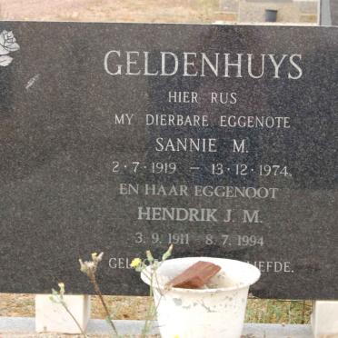 GELDENHUYS Hendrik J.M. 1911-1994 &amp; Sannie M. 1919-1974
