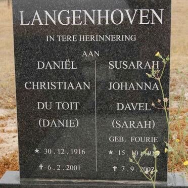 LANGENHOVEN Daniel Christiaan Du Toit 1916-2001 &amp; Susarah Johanna Davel FOURIE 191?-2002