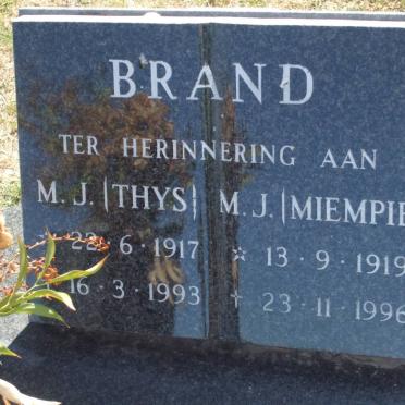 B - Vanne :: Surnames - B