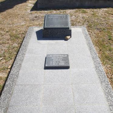GROENEWALD Bernardus J.P. 1911-1994 &amp; Magrietha W.J. 1916-2014 :: GROENEWALD Michiel Josias 1944-2002