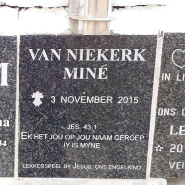 NIEKERK Miné, van -2015