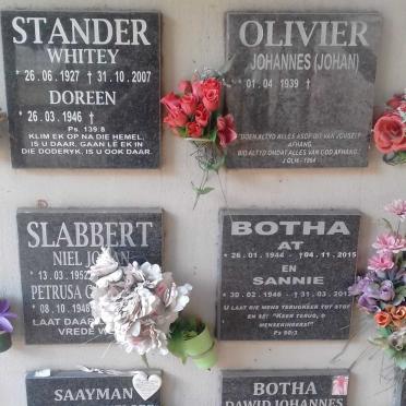 STANDER Whitey 1927-2007 &amp; Doreen 1946-