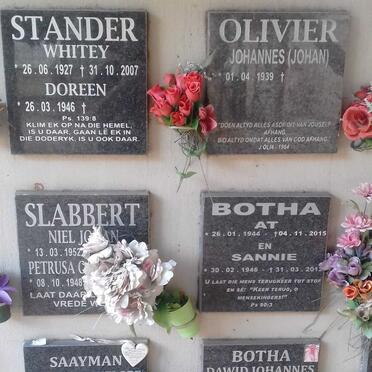 STANDER Whitey 1927-2007 &amp; Doreen 1946-