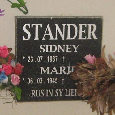 STANDER Sidney 1937- &amp; Marie 1945-