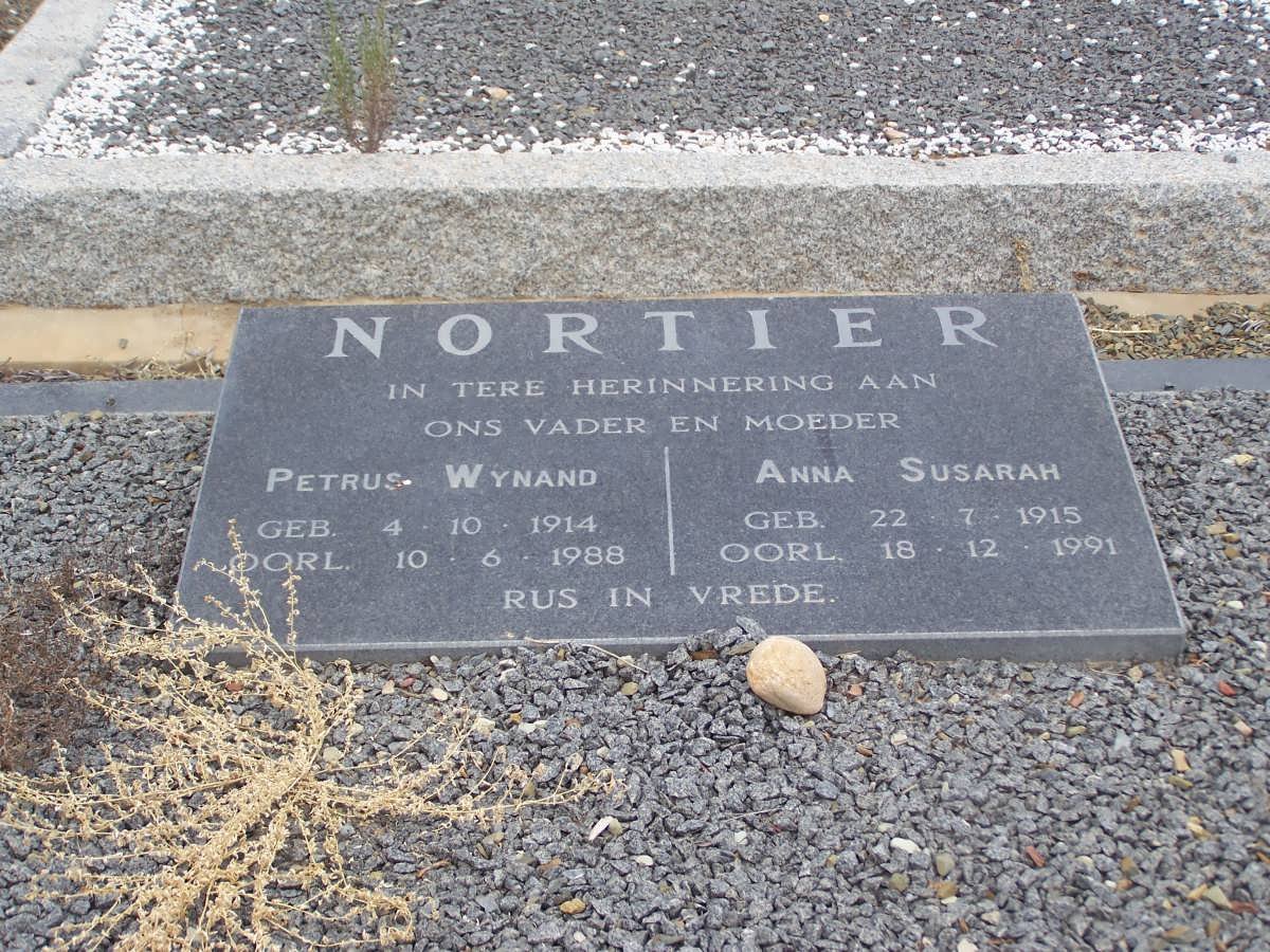 NORTIER Petrus Wynand 1914-1988 &amp; Anna Susarah 1915-1991