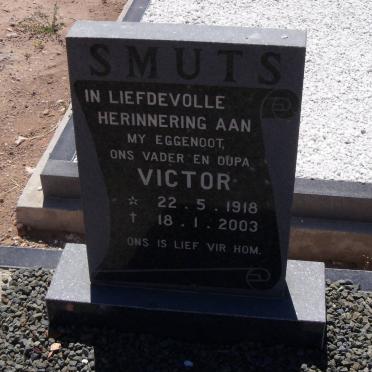 ? Victor 1918-2003