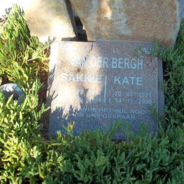 BERGH Sakkie, van der 1914-1996 &amp; Kate 1927-2009