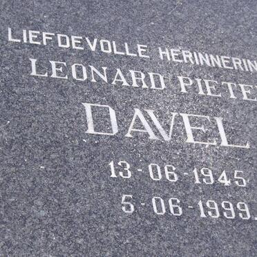 DAVEL Leonard Pieter 1945-1999