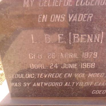 DYSSEL L.B.E. 1879-1968 &amp; Margaretha Susanna SNYMAN 1885-1969