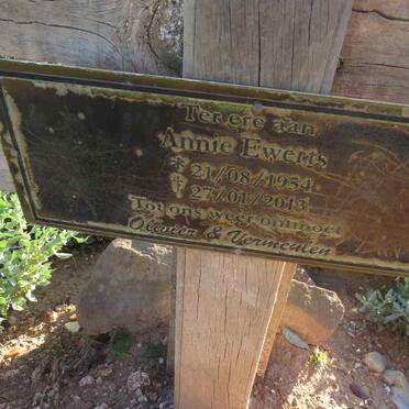 EWERTS Annie 1954-2013