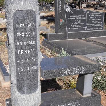 FOURIE Ernest 1968-1992
