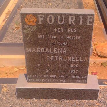 FOURIE Magdalena Petronella 1906-1997