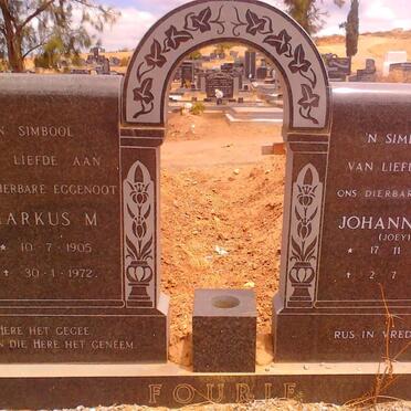 FOURIE Markus M. 1905-1972  &amp; Johanna E. 1906-1999