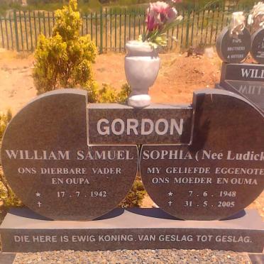 GORDON William Samuel 1942- &amp; Sophia LUDICK 1948-2005