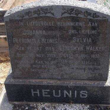 HEUNIS Johanna Petronella 1894-1959 :: WALKER Sylvia Ethelwyn 1932-1960