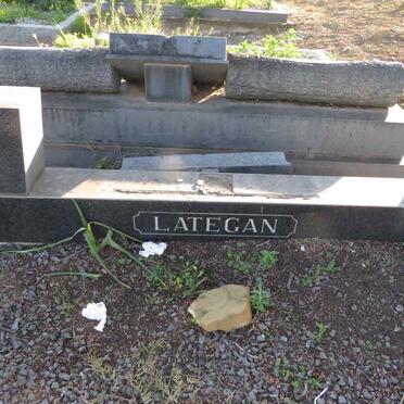 LATEGAN Louis 1908-1976 & Maggie 1912-2003_01