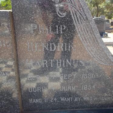 LANGENHOVEN Philip Hendrik Marthinus 1880-1954 & Johanna Jacoba Frederika CALITZ 1878-1955 _2