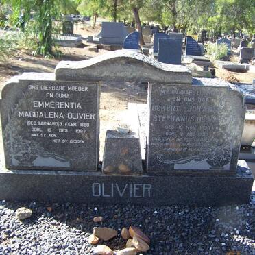 OLIVIER Ockert Johannes Stephanus 1890-1959 &amp; Emmerentia Magdalena BARNARD 1899-1987