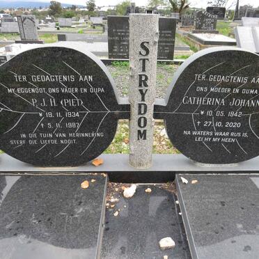 STRYDOM P.J.H 1934-1987 & Catherina Johanna 1942-2020