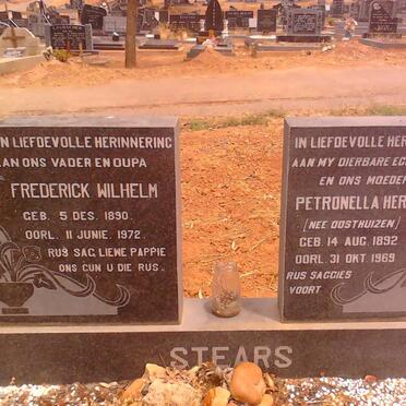 STEARS Frederick Wilhelm 1890-1972 &amp; Petronella Hermina OOSTHUIZEN 1892-1969