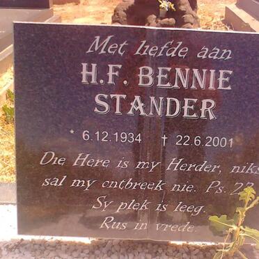 STANDER H.F. 1934-2001