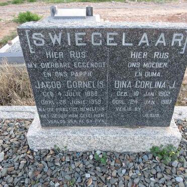 SWIEGELAAR Jacob Cornelis 1888-1959 & Dina Corlina J. 1902-1987