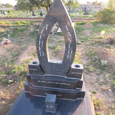 TAYLOR Alfred -1988 & Esther Petronella 1937-2015_1