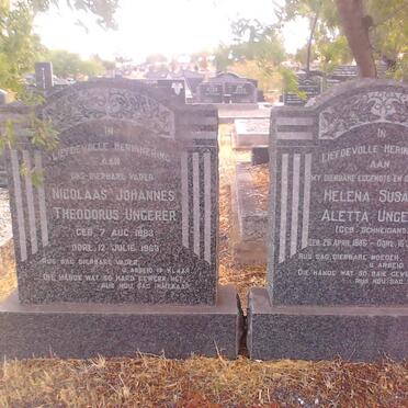 Un - Surnames starting with the letters Un 