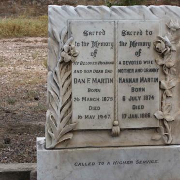 MARTIN Dan F. 1875-1947 &amp; Hannah 1874-1966