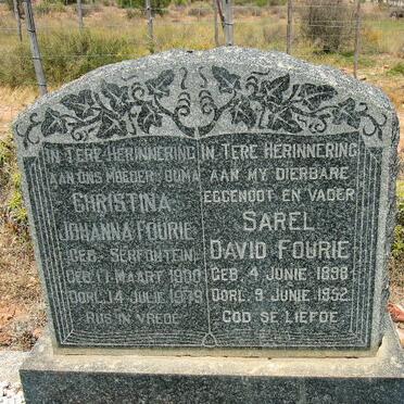 FOURIE Sarel David 1898-1952 &amp;  Christina Johanna SERFONTEIN 1900-1979