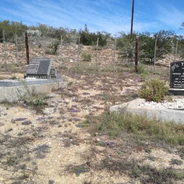 Western Cape, OUDTSHOORN district, Swartberg, Voorbedagt 33, Voorbedacht farm cemetery_4