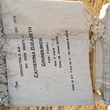 Western Cape, OUDTSHOORN district, Wynands Rivier 147_2, farm cemetery