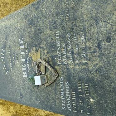 Western Cape, OUDTSHOORN district, Dysselsdorp, Rietvalley 77_2, Rietvlei-Wes, farm cemetery