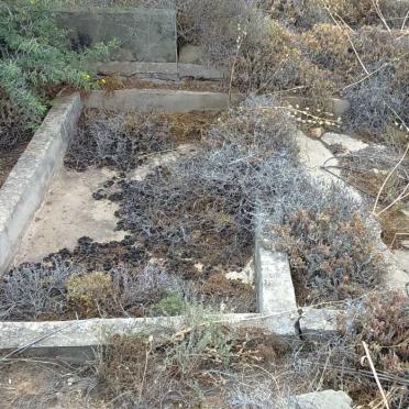 Western Cape, OUDTSHOORN district, Buffelsdrift 116, Buffelsdrif, farm cemetery