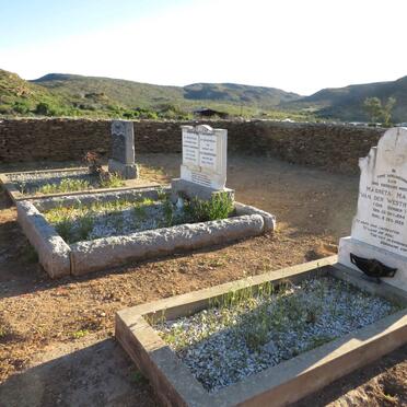 Western Cape, OUDTSHOORN district, Gamtoosberg 170_2, farm cemetery