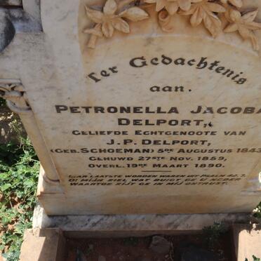 Western Cape, OUDTSHOORN district, Middelplaas, Rietvalley 76_2, farm cemetery