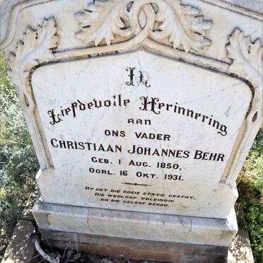 Western Cape, OUDTSHOORN district, De Rust, De Oude Muragie 56_1, farm cemetery