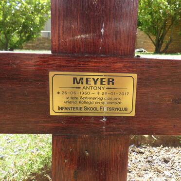 Western Cape, OUDTSHOORN district, Schoemanshoek, NG Kerk Kangovalleie, Muur van herinnering