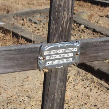 MENTOOR Frederick 1941-1998