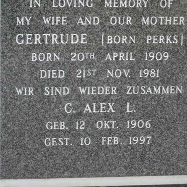 BOHLMANN :: POERSTAMPER :: PERKS 