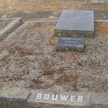 BOUWER Family grave