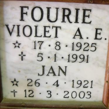 FOURIE Jan 1921-2003 &amp; Violet A.E. 1925-1991