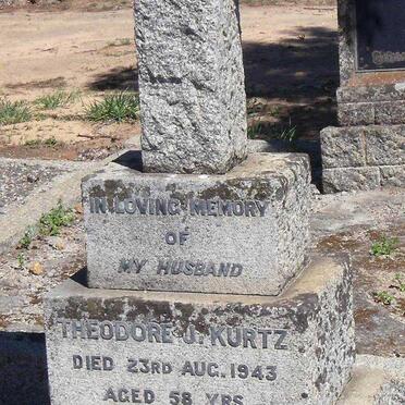 KURTZ Theodore J. -1943 &amp; Susan J. -1963