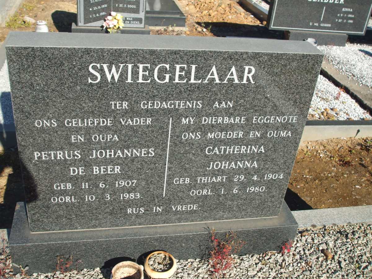 SWIEGELAAR Petrus Johannes De Beer 1907-1983 & Catherina Johanna THIART 1904-1980