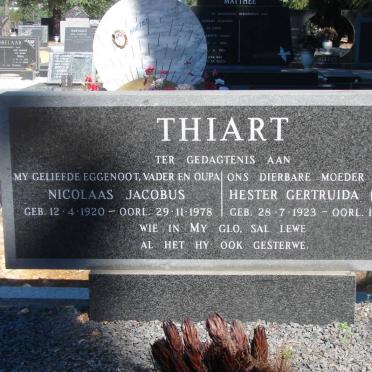 THIART Nicolaas Jacobus 1920-1978 &amp; Hester Gertruida DU TOIT 1923-1995