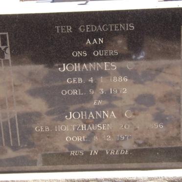 ? Johannes C. 1886-1972 &amp; Johanna C. HOLTZHAUSEN 1896-1977