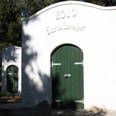 Western Cape, PAARL, NG Strooidakkerk, church yard